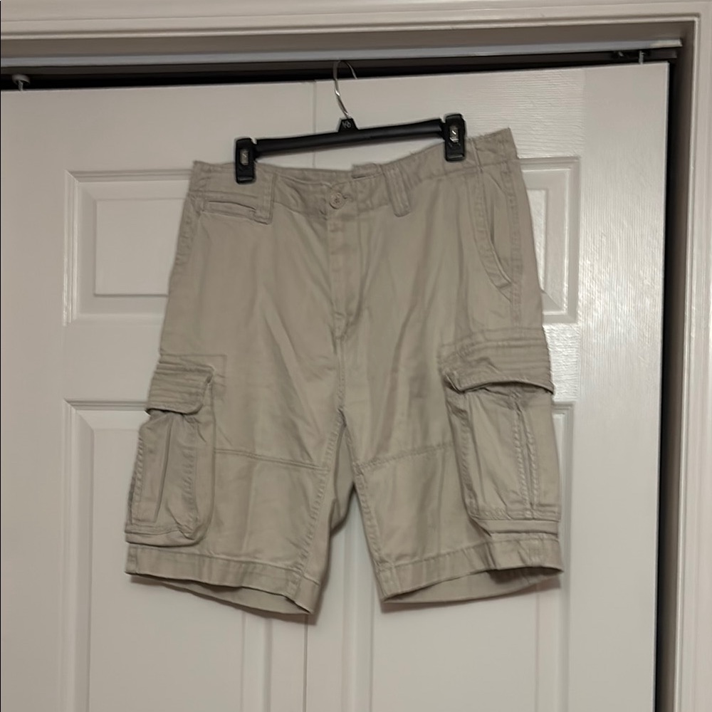 Nautica Tan Cargo Shorts with Classic Design